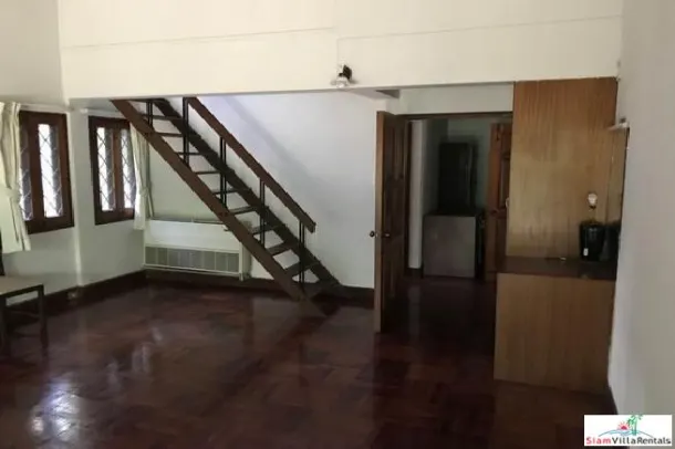Single Family House with Private Pool in the Heart of the City, Phormphong BTS, Bangkok 4