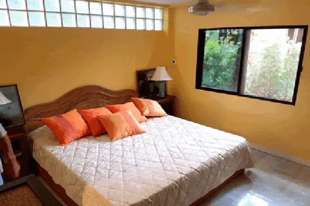 Big Beautiful 4 bedroom house and land for sale - South Pattaya 2