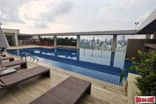 The Lakes - Modern One Bedroom Luxury Condo for Rent with Views next to Benchakiti Park, Asoke 4