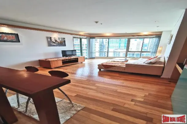 The Lakes - Modern One Bedroom Luxury Condo for Rent with Views next to Benchakiti Park, Asoke 2