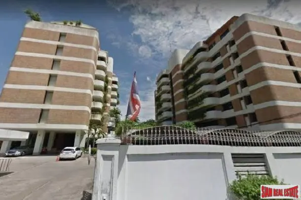 Jamy Twin Mansion - 3 Bedroom and 3 Bathroom Condominium for Rent in Phrom Phong Area of Bangkok 3