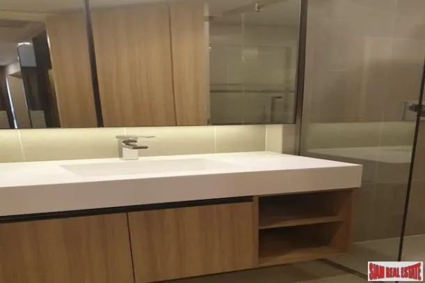 Na Va Ra Residence - New Modern One Bedroom Condo for Rent only 500 m. to BTS Chitlom 2