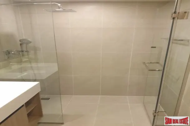Na Va Ra Residence - New Modern One Bedroom Condo for Rent only 500 m. to BTS Chitlom 3