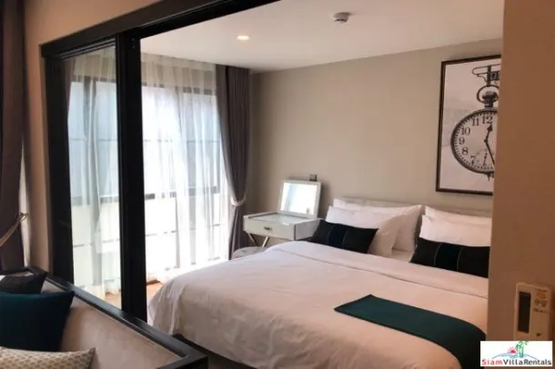 Na Vara Residence - Bright and Sunny One Bedroom Pool View Condo for Rent in Chit Lom 3
