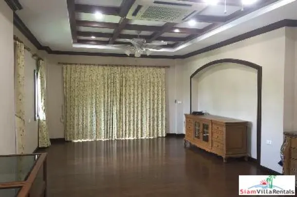 Windmill Village - Pet Friendly Luxury House with 5 bedroom, 4 bathroom near Mega Bangna, Bangkok Pattana School 2
