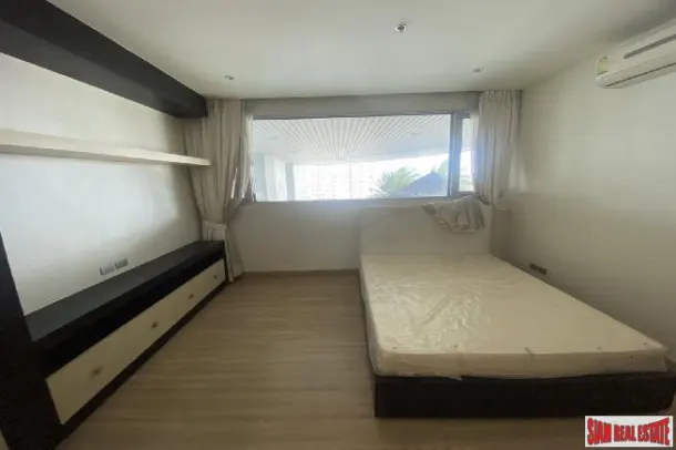 Sky Walk Condo - Elegant Two Bedroom for Rent in Phra Khanong. 5
