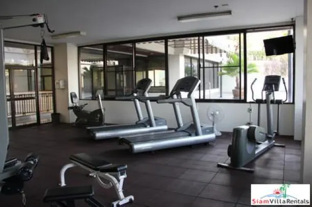 Ruamsuk Condominium - Extra Large Three Pet Friendly Bedroom Corner Unit with Fantastic City Views for Rent on Sukhumvit 26 3
