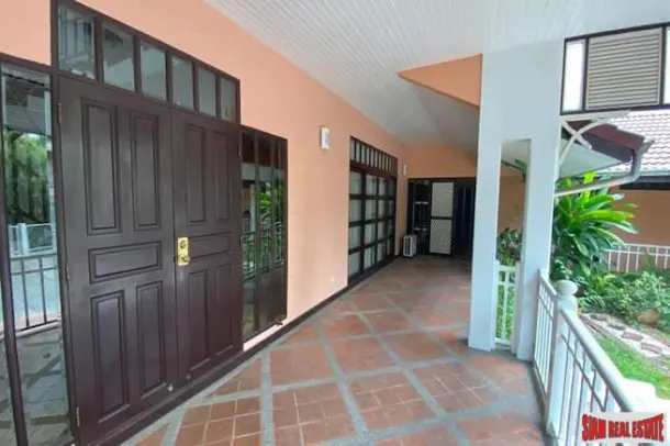 Four Bedroom Pet Friendly House for Rent Near BTS National Stadium 2