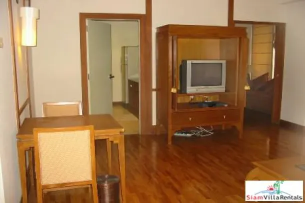 Langsuan Ville - Extra Large One Bedroom for Rent in Lumphini 2