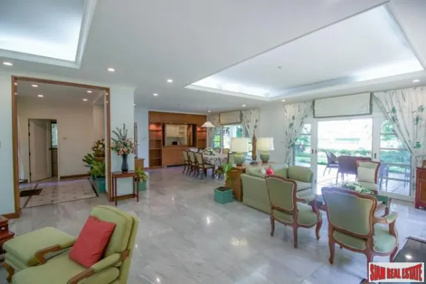 Lakeside Villa 1 - Pet friendly Three Bedroom and Half bed and Bathroom Resort at home right by the Lake with hight tree, Bang Na. 3