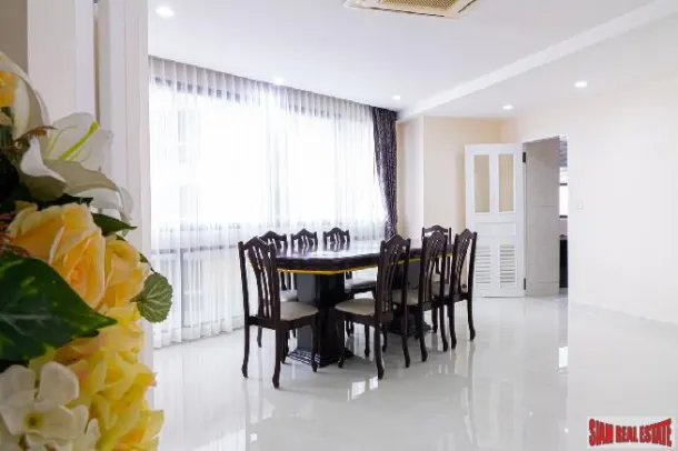 President Park Condominiums in Sukhumvit 24 - 3 Bedrooms and 3 Bathrooms in Phrom Phong Area of Bangkok 3