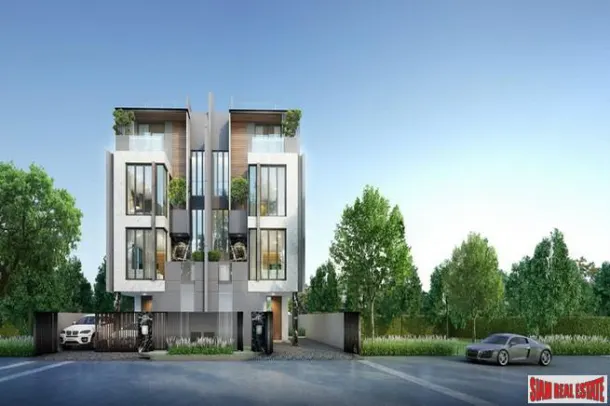 Secure Estate of Luxury Town Homes in Construction at Sukumvit 101, Phunnawithee 4