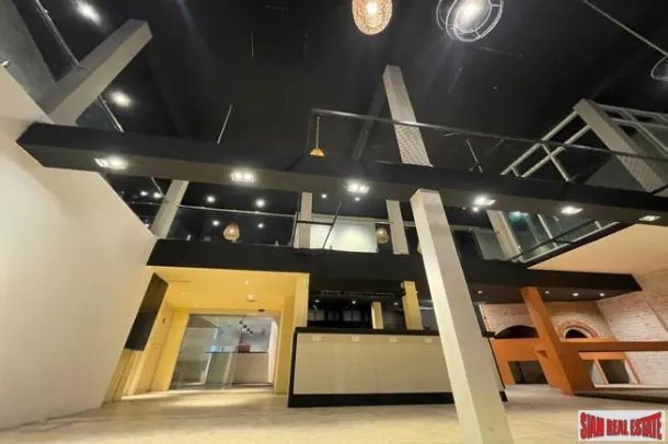 For Rent One Bedroom House with Opportunity for Business in Central Hua Hin - Close to the Beach 3