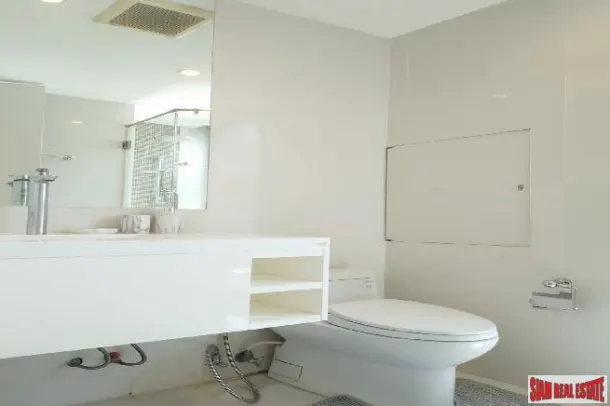 Collezio Condo - Contemporary Two Bedroom Apartment for Rent in the Sathon Area of Bangkok 2