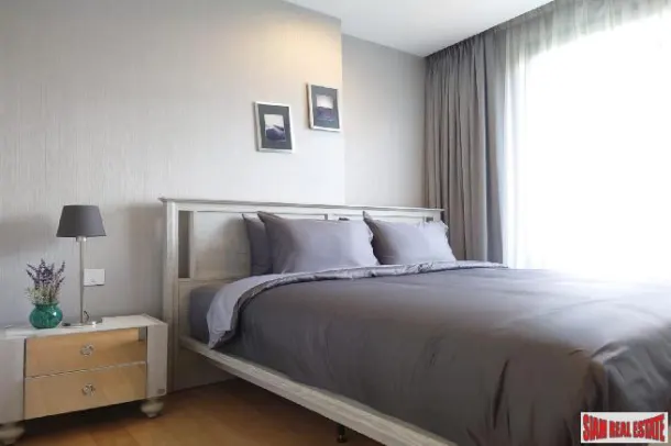 Collezio Condo - Contemporary Two Bedroom Apartment for Rent in the Sathon Area of Bangkok 3
