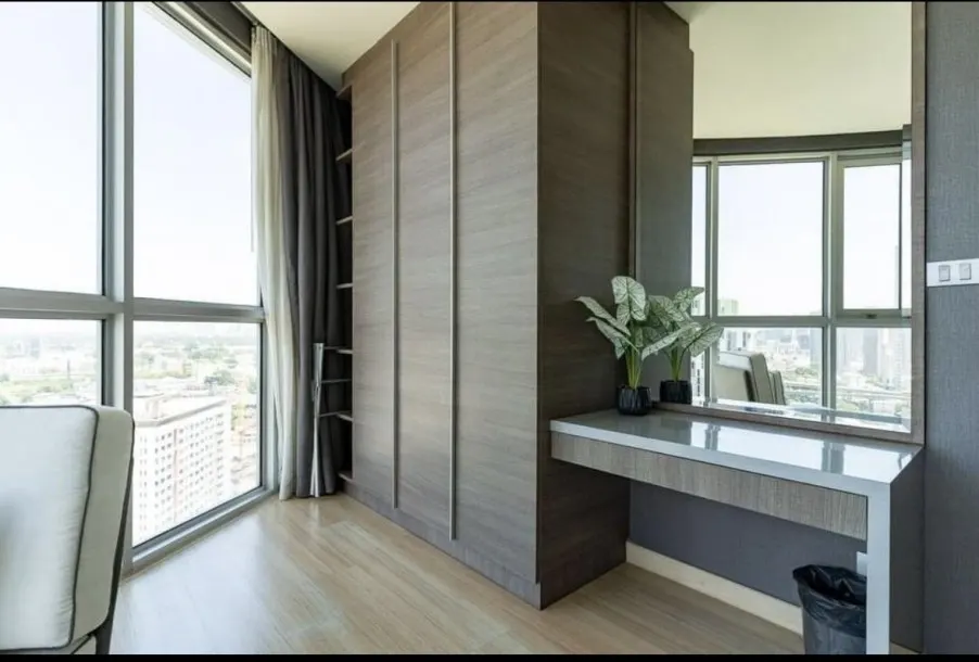 Sky Walk Residences I 1 Bed 1 Bath luxurious urban lifestyle at Phra Khanong Nuea 2