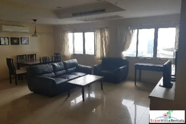 Witthayu Complex - Large Two Bedroom Condo near BTS Phloen Chit 4
