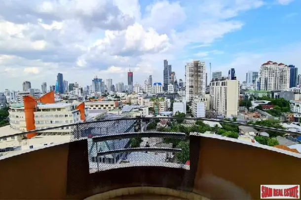 Piyathip Place Apartments - 3 Bedrooms and 3 Bathrooms for Rent in Phrom Phong Area of Bangkok 4