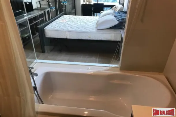 Via 49 - Top Corner One Bedroom with Views For Rent in Thong Lo 2