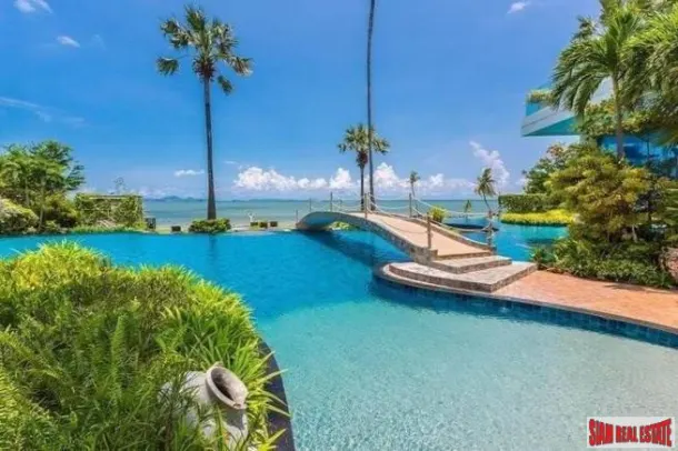 New Luxuriouse Modern Highrise Condo on Wongamat-Absolute Beachfront on Wongamat Beach 4