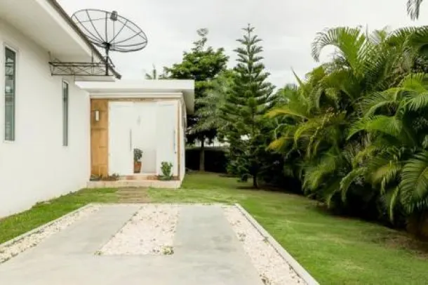 WHITESTONE VILLAS : Good Quality 3 Bed Pool Villa 2