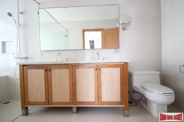 The Emporio Place - 2 Bedrooms and 2 Bathrooms for Rent in Phrom Phong Area of Bangkok 3