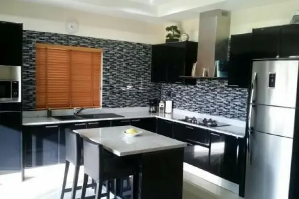 Baan Yu Yen - Pool Villas For sale between Hua Hin and Pranburi 3