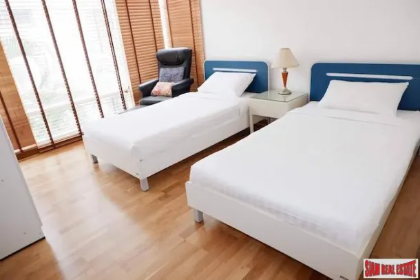 Baan SanPleon Beachfront Condominium - Spacious Three Bedroom Pool View Condo for Rent in Central Hua Hin - Beachfront Property 2