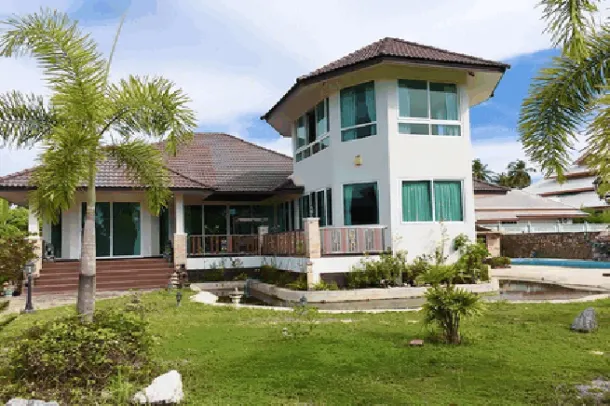 3-bed Villa for sale in Na Jomtien — 3-bedroom villa · Na Jomtien