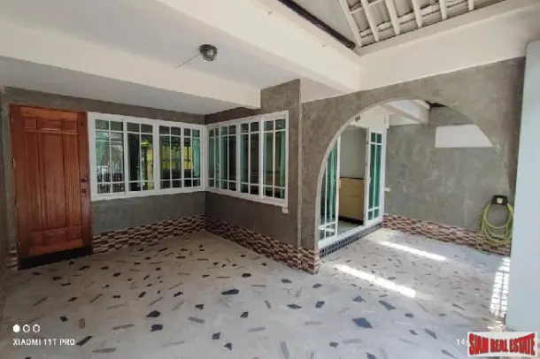 Thonglor Townhouse - Spacious 3 Bedrooms, 2 Bathrooms, 170 sq.m. - Tranquil Living with a Beautiful View, Prime Thonglor Location 3