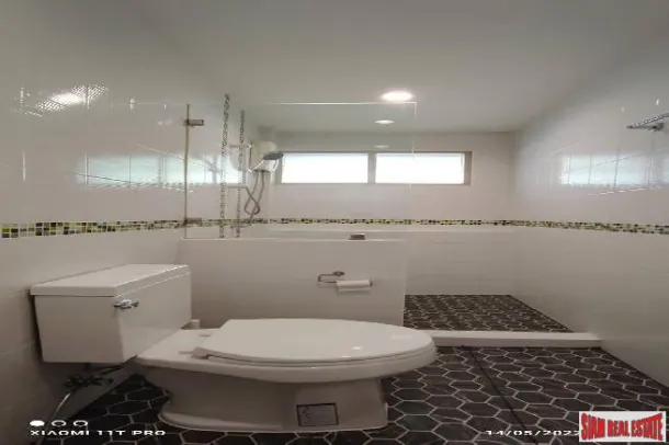 Thonglor Townhouse - Spacious 3 Bedrooms, 2 Bathrooms, 170 sq.m. - Tranquil Living with a Beautiful View, Prime Thonglor Location 4