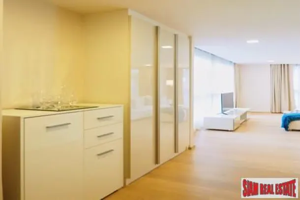 LIV@49 - Three Bedroom Spacious Apartment for Rent with Two Balconies near Sukhumvit 49 3