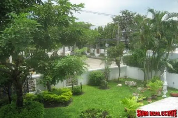 Panya Village - House with Lovely Garden for Rent - 4 bedrooms, 4 bathrooms 4