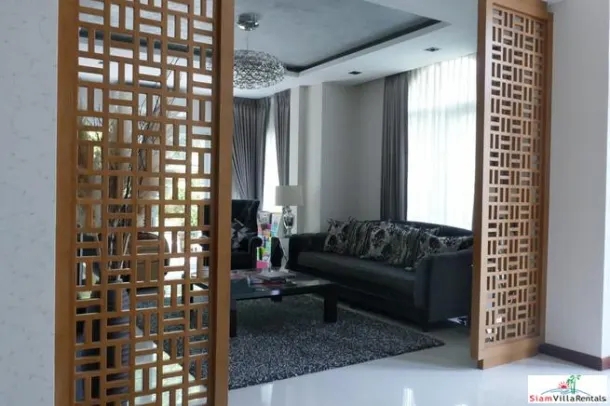Beautiful Three Bedroom Estate Home for rent in Dok Mai, Bangkok 4