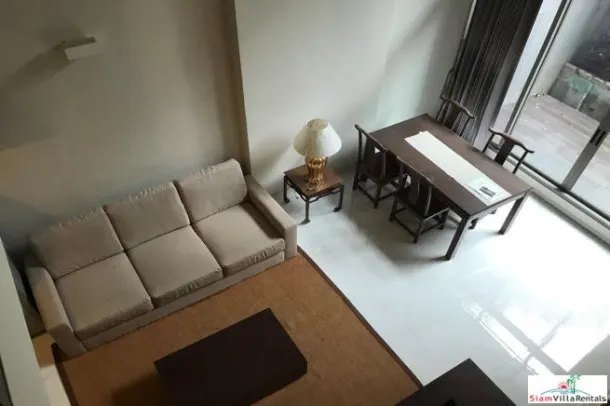 Siamese 39 - Sunny One Bedroom Loft Style Condo with Small Garden on Sukhumvit 39 4