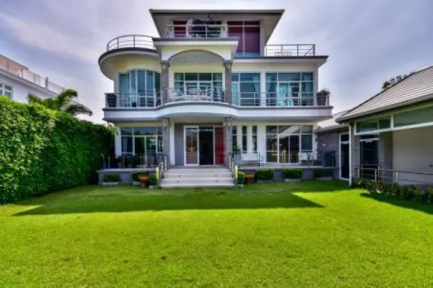 4-bed Villa for sale in Hin Lek Fai & West Hills — 4-bedroom villa · Hin Lek Fai & West Hills