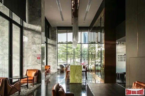 Ivy Ampio Condominium - Elegant Three Bedroom Duplex for Rent on Fantastic Ratchadapisek Road 4