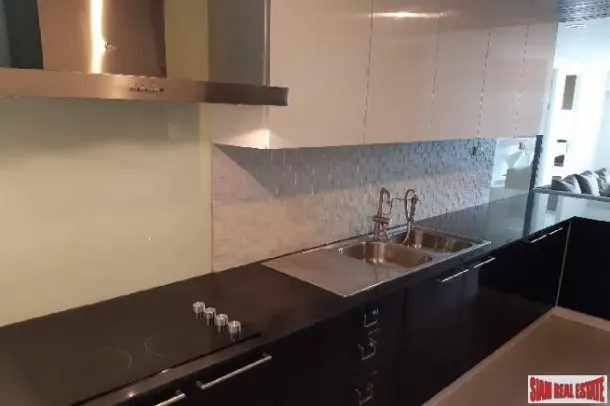 Large 3 Bedrooms, 3 Bath Apartment In Convenient Location in Ekkamai area. 3