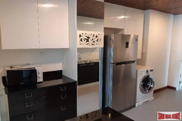 Large 3 Bedrooms, 3 Bath Apartment In Convenient Location in Ekkamai area. 4