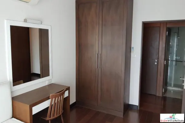 Sathorn Gardens - Large Furnished Two Bedroom with City Views for Rent in Lumphini 4