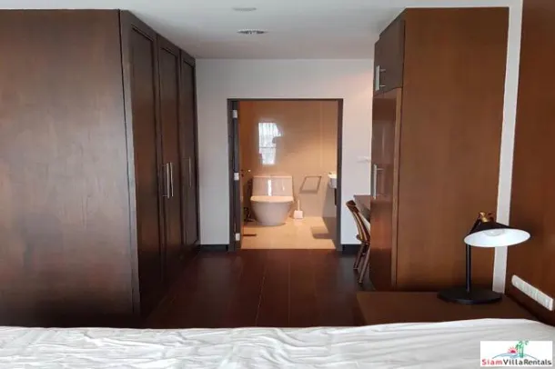 Sathorn Gardens - Large Furnished Two Bedroom with City Views for Rent in Lumphini 3
