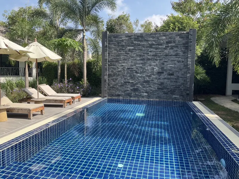 Deluxe Pool Villa 1 Bedroom 1 Bathroom in BangTao 4