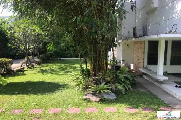 Thada Court - Two Storey Townhouse with Big Communal Pool and Tropical Gardens for Rent in Sathorn 4
