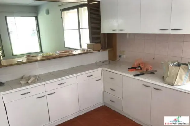 Thada Court - Two Storey Townhouse with Big Communal Pool and Tropical Gardens for Rent in Sathorn 2