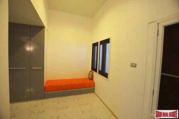 Leo Classic Place - Large Three Storey Family Townhouse on Sukhumvit 39 2