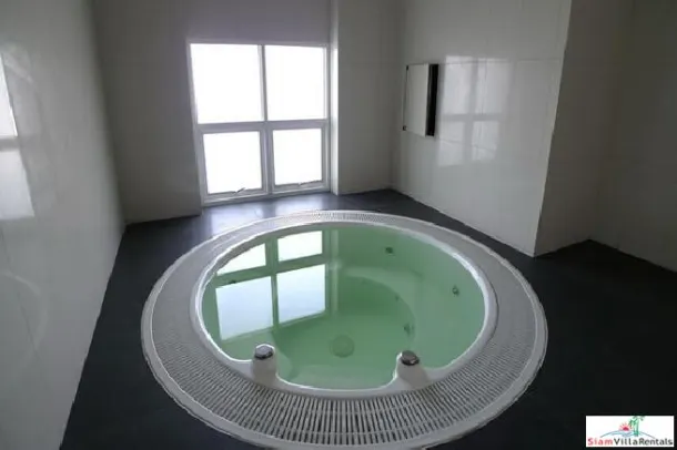 Nusasiri Grand - 19th floor spacious 80 sqm One Bedroom Condo with Amazing Views of the City 3