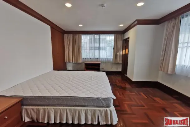 Extra Large Three Bedroom Apartment for Rent near BTS Phrom Phong 3