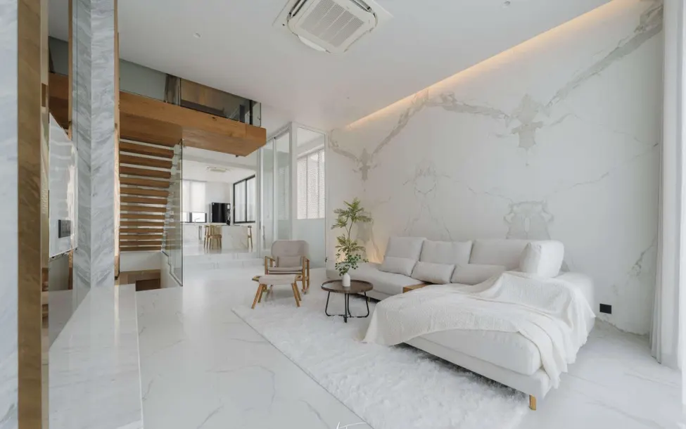 House in the Heart of Ekkamai - Four Bedrooms ,5 Storey with Elevator for Rent on a Quiet Ekkamai Alley 3