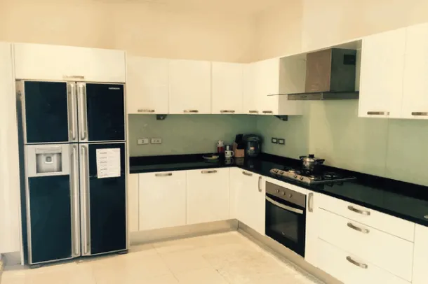 3 Bedrooms 3 Bathrooms Large Modern House - East Pattaya 2