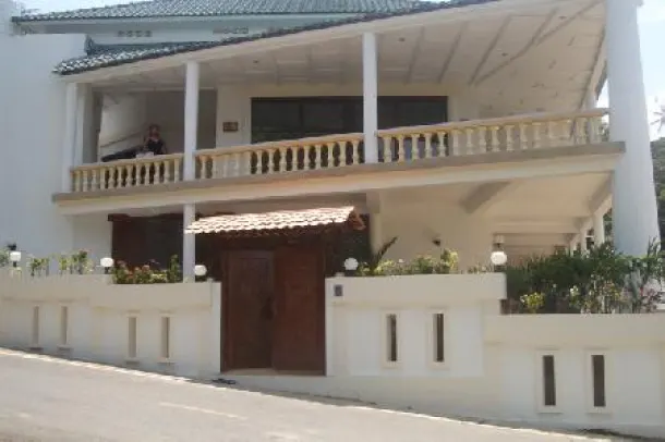 Five Bedroom Contemporary Villa with Private Swimming Pool available For Rent at Surin, Phuket 4